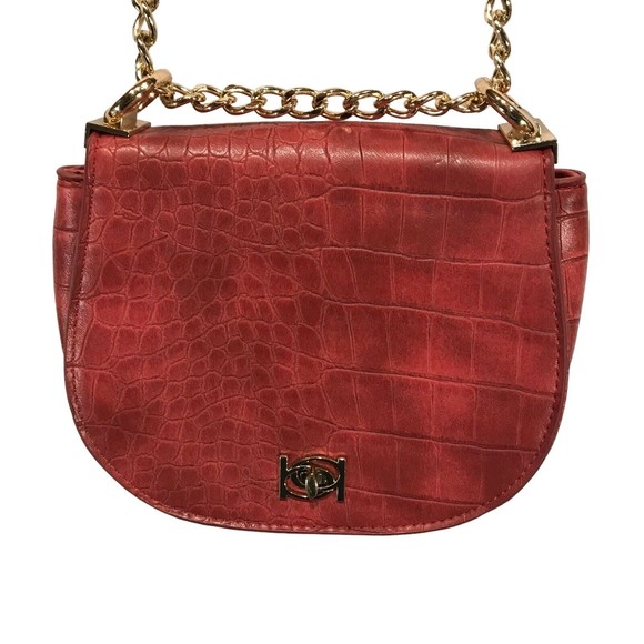BEBE Small Red Faux Croc Leather Gold Chain CROSSBODY PURSE BAG Adjustable Strap - Picture 2 of 10